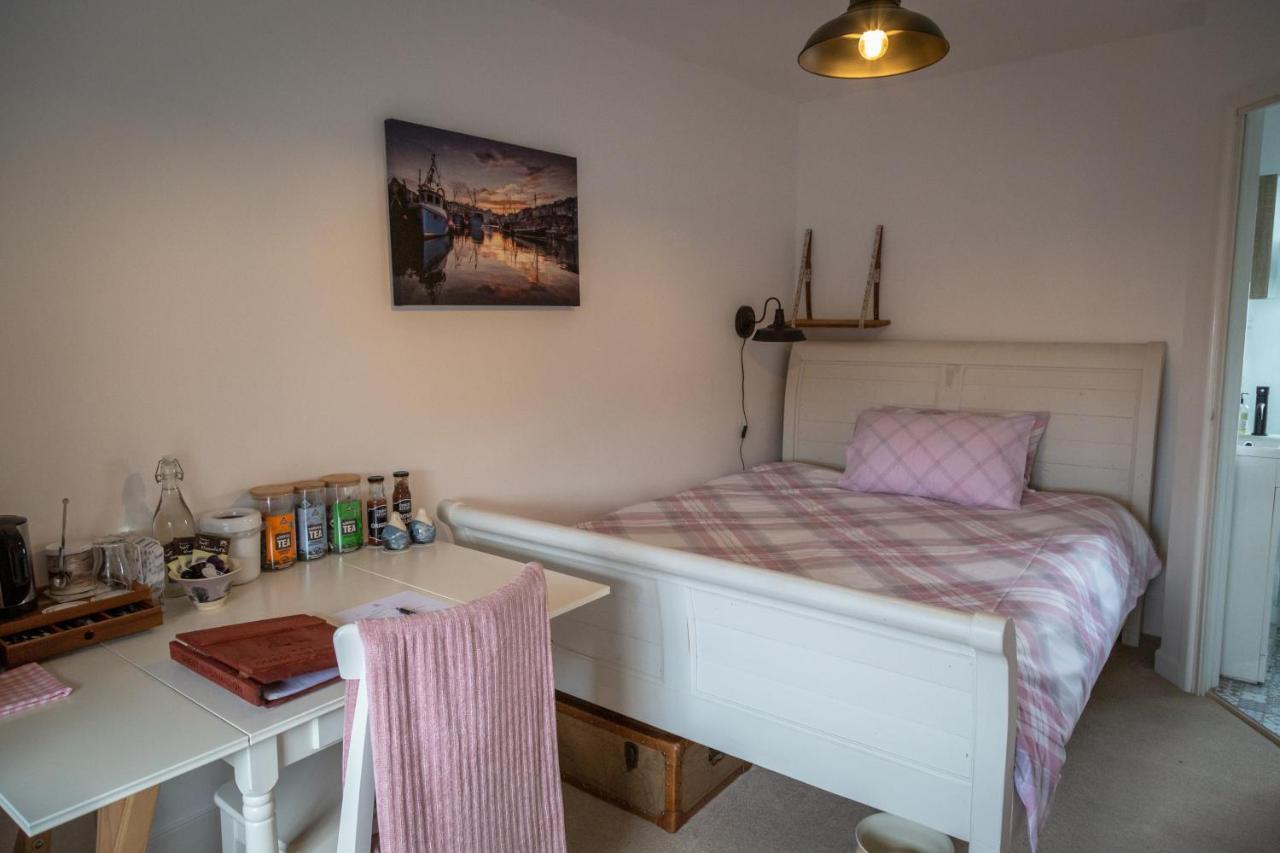 Stone'S Throw Cottage Мевагиси Екстериор снимка