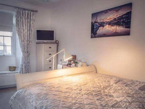 Stone'S Throw Cottage Мевагиси Екстериор снимка